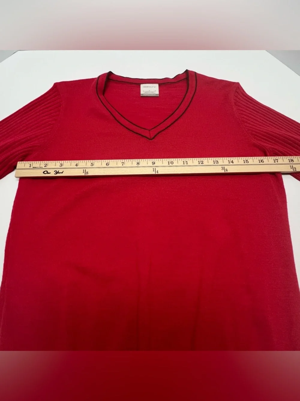 NIKE Golf Red V-Neck Sweater Women’s Large Ribbed Sleeve Lightweight Pullover - Picture 6 of 7